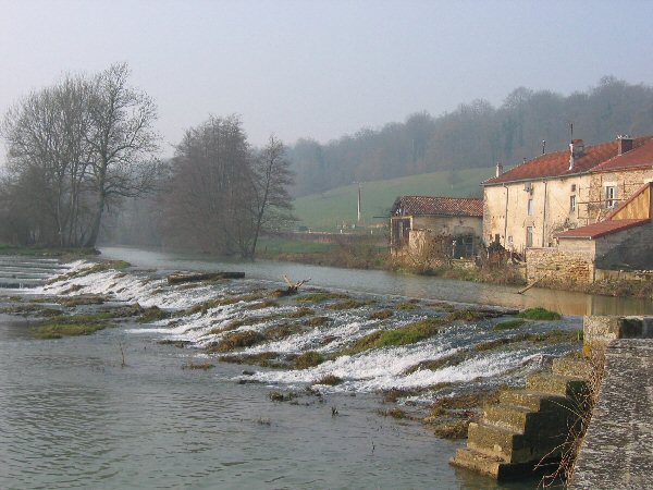 Watervallen op de Meuse in Goncourt