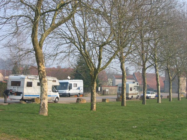 Motorhomes in Goncourt