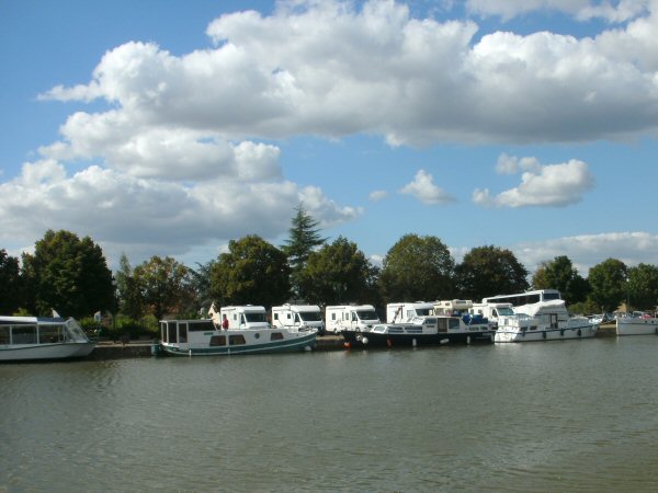 Motorhomes op Quai Mazoyer