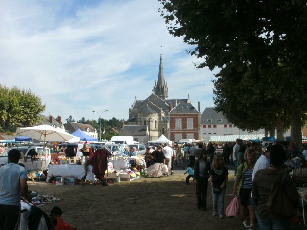 Rommelmarkt in Briare