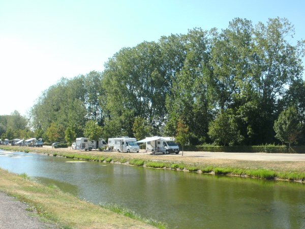 Motorhomes langs het kanaal