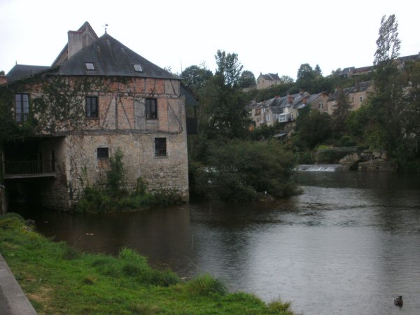 De oude watermolen