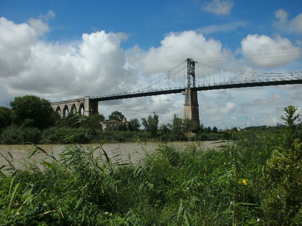 Le pont suspendu