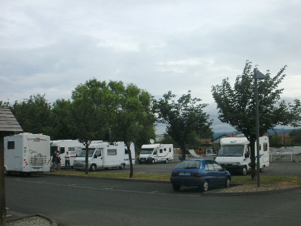 Motorhomes op de parking van Brioude